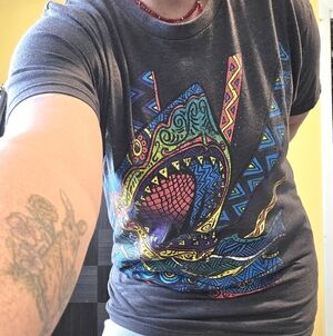 Hang Ten Mens Colorful Shark Print Cotton T-Shirt Size Medium